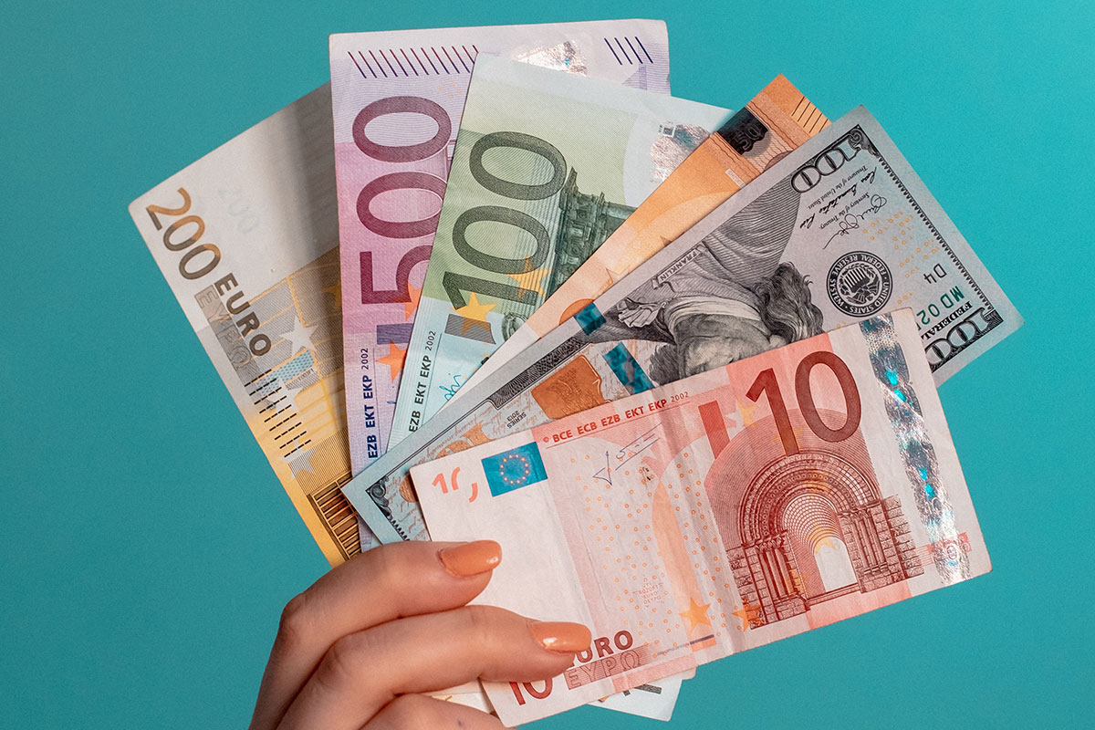 FINANCIAL CONSULTING